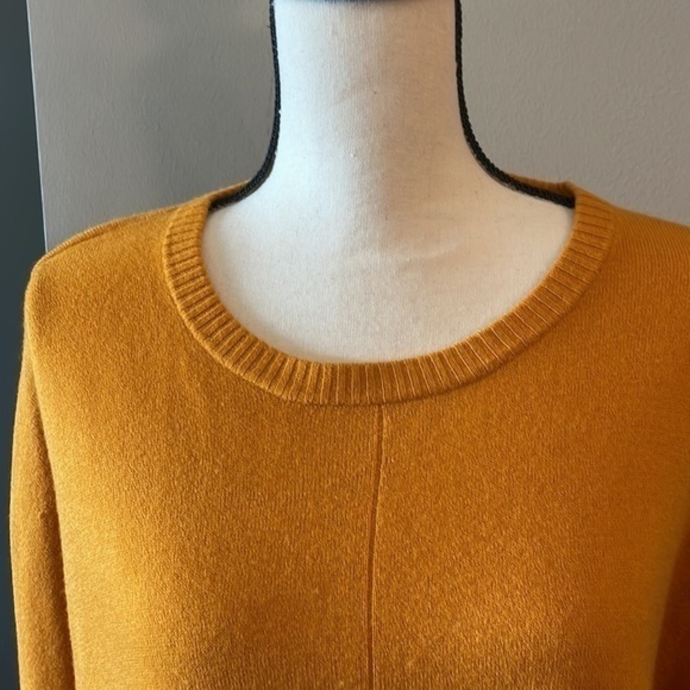 Express Gold Sweater​ - Picture 2 of 5